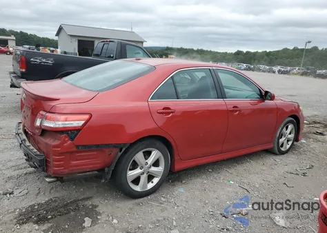 2011 Toyota Camry Base z USA, uszkodzony, nr VIN 4T1BF3EKXBU163099
